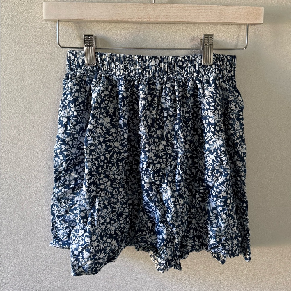 Hollister Navy and White Floral Skirt